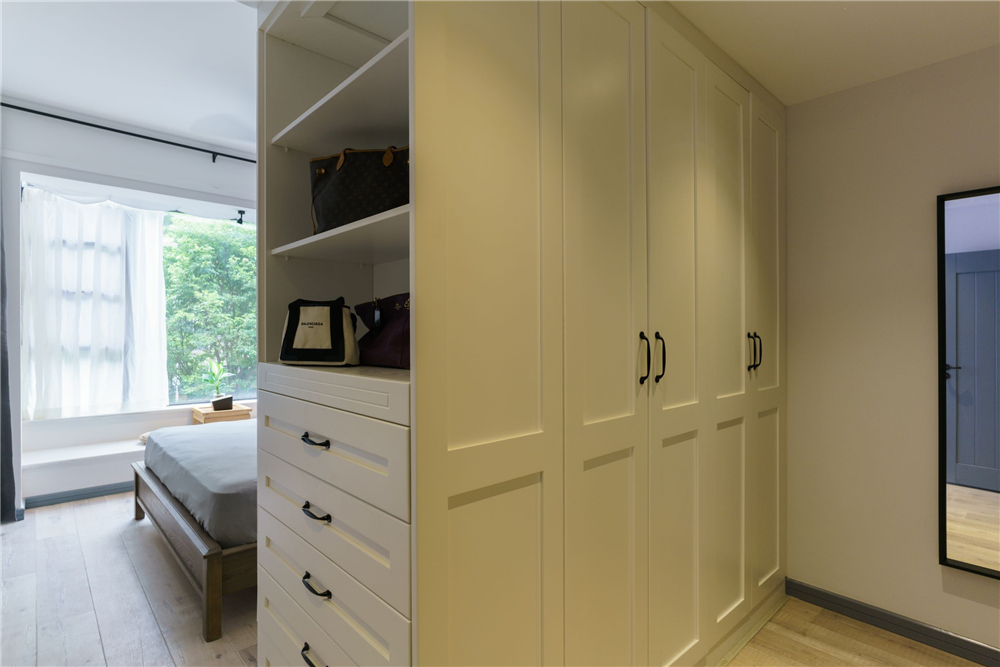 加盟定制衣柜品牌要多少錢?(圖4) 加盟定制衣柜品牌要多少錢?(圖4)