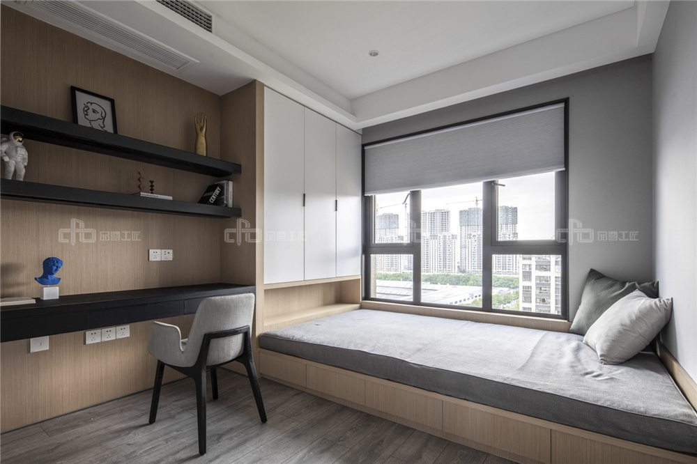 榻榻米衣柜怎么設計比較好?(圖3) 榻榻米衣柜怎么設計比較好?(圖3)